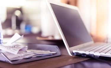 Казахстанцев напугали штрафами из-за HR Enbek: Минтруда дало ответ