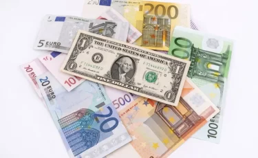 Курсы валют в банках Казахстана на 13 марта