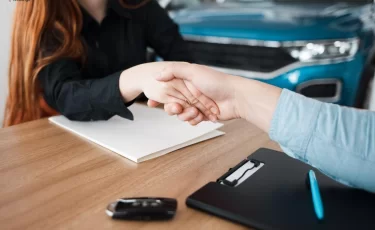 Евразийский банк прекратит продлевать страховку по ряду автокредитов