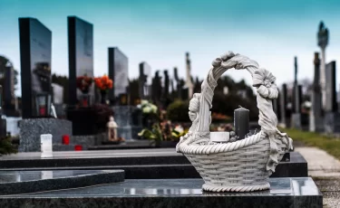 Смерть есть, выплаты нет: казахстанец не смог получить пособие на погребение матери