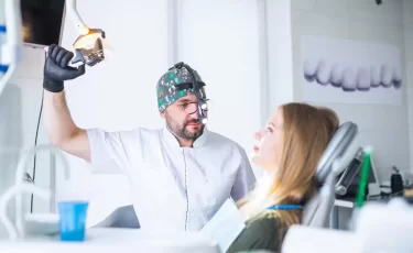 Лицензии на стол: что происходит со стоматологиями в Казахстане