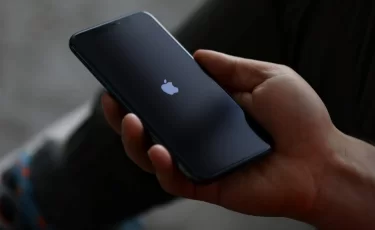 Владельцам iPhone грозит кража данных и денег
