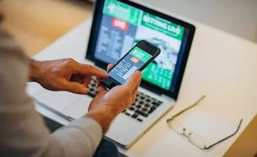 С каждой ставки будут забирать 3,3%: новые правила для букмекеров