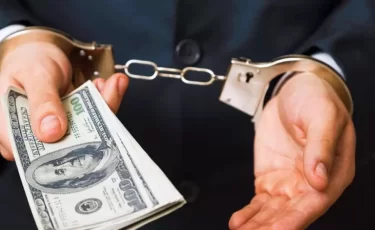 В Казахстане вскрыли схему с откатами в кредитной сфере