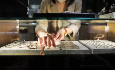 Как заем в ломбарде влияет на кредитную историю, объяснили казахстанцам