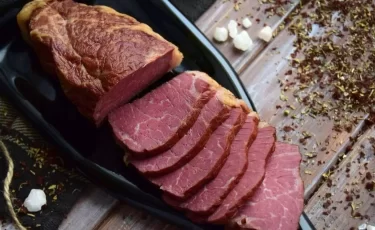 Казахстанцы стали есть рекордно много конины: что стоит за этим