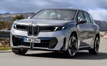 Новый BMW iX3 вызвал споры: поворотники есть, но их почти не видно