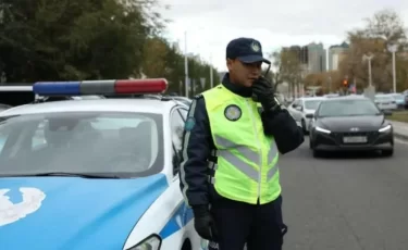 В Астане арестовали водителей Lexus и BMW за опасную езду на перекрестке