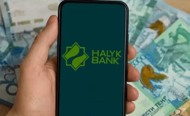 Закинула деньги на кредит, а их списали 11 раз: жалоба клиентки Halyk Bank