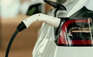 В Казахстане резко выросли продажи электромобилей: КАО предупредил о рисках