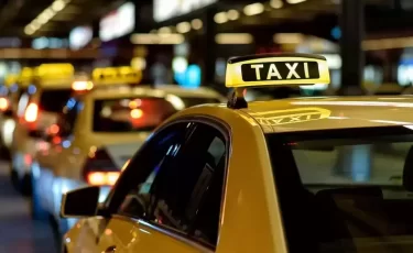 Такси в Казахстане могут подорожать из-за спора о соцплатежах