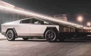 14-летний подросток устроил погоню на Tesla в Астане