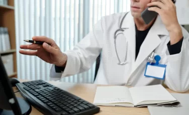 Минздрав предупредил казахстанцев о мошеннических звонках после поликлиник