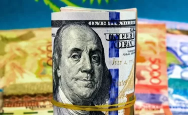 Курсы валют в Казахстане: тенге идет вверх, доллар и евро снова просели