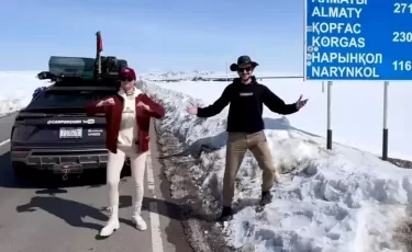 После жалоб на Казахстан блогеру из США устроили экскурсию по Алматы