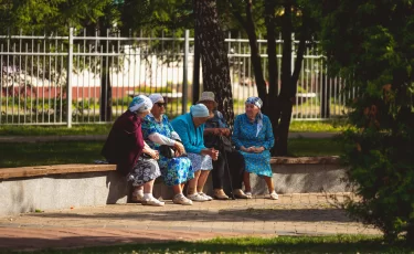 Кто из казахстанцев получит пожизненную прибавку к пенсии