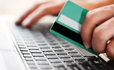 Казахстанцам без официальной зарплаты откажут в кредитах