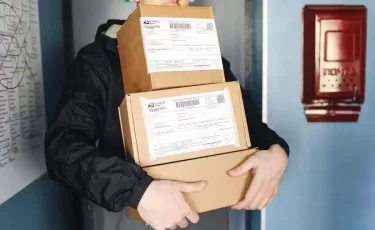 Курьеры могут остаться без работы в Казахстане: о чем стоит знать