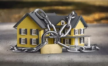 Выселять без предупреждения не будут: должникам дадут 10 дней