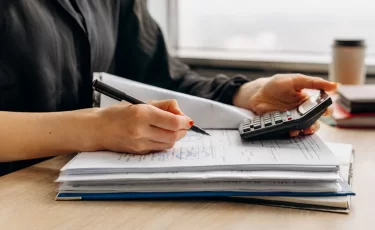 В Казахстане хотят объединить налоги и отчисления с зарплат