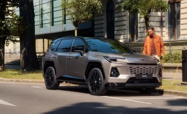 Toyota RAV4 возглавил рейтинг самых популярных авто