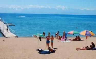 Казахстанцам упростили поездки на Иссык-Куль до конца лета