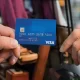 Карта пропала за границей: инструкция от Home Credit