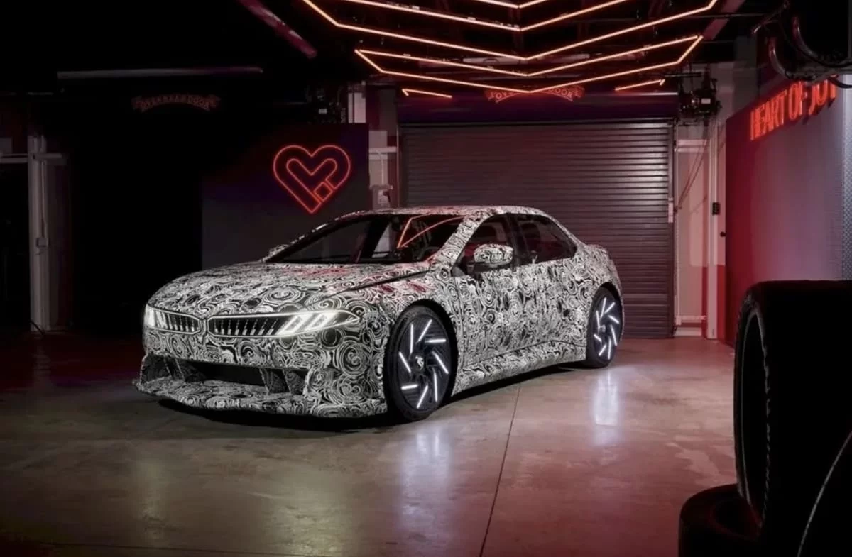 BMW готовит революцию: представит автомобиль будущего на автосалоне в Шанхае