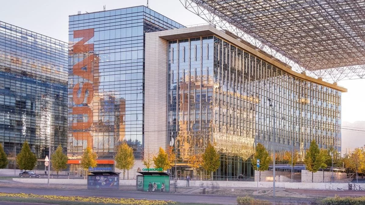 Jusan Bank меняет локацию центра обслуживания в Алматы