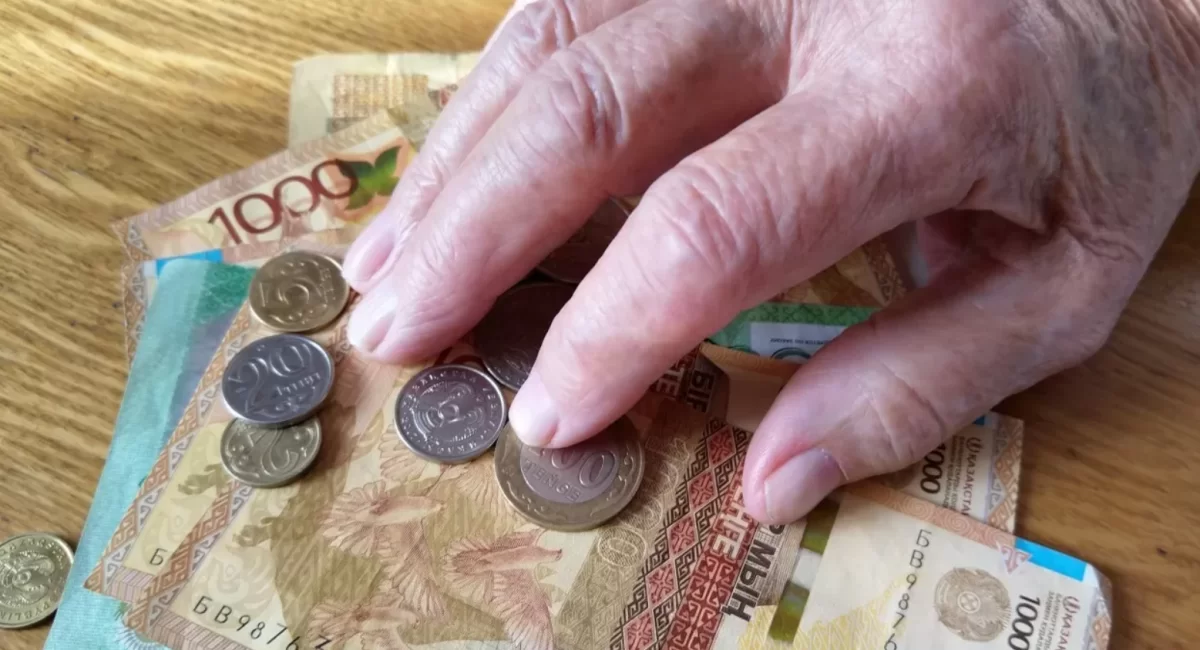 Алматинский пенсионер отдал мошенникам 67 млн тенге, поверив в "террористическую атаку"