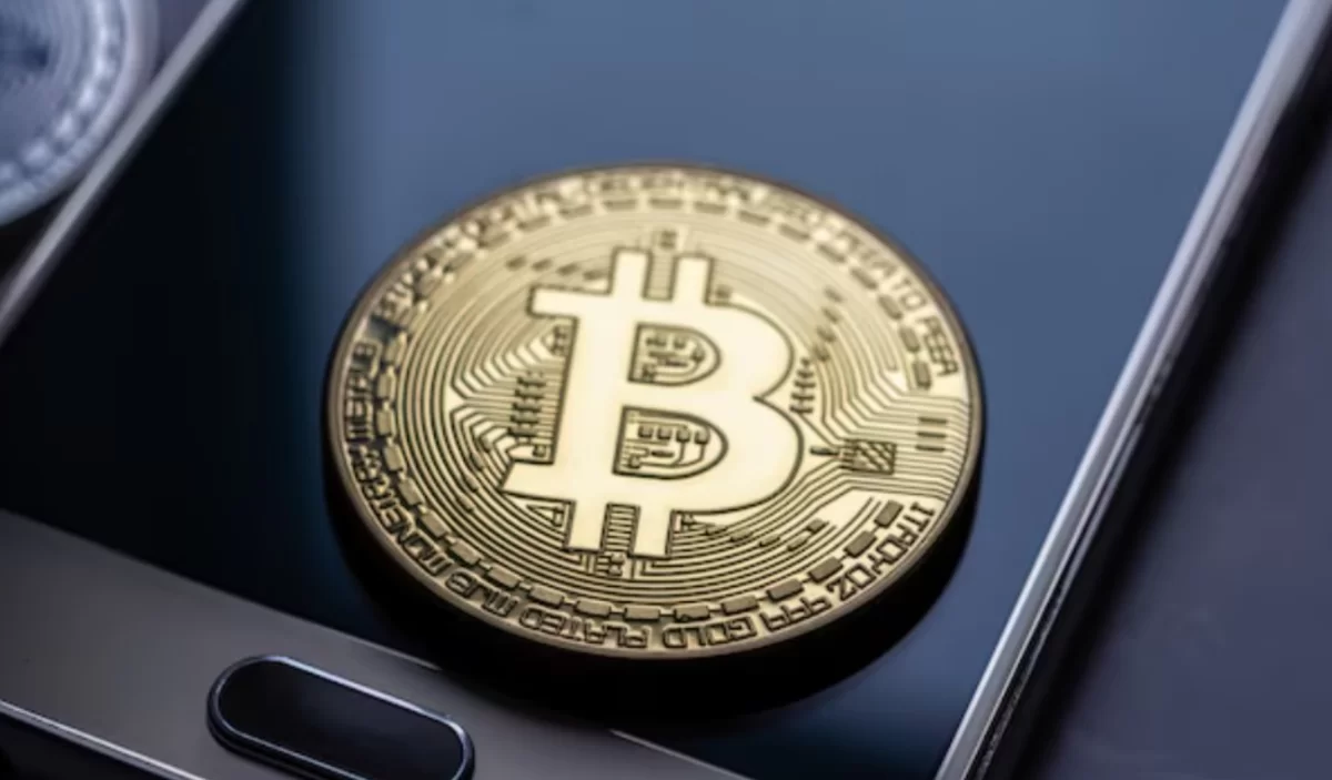 Курс биткоина резко упал