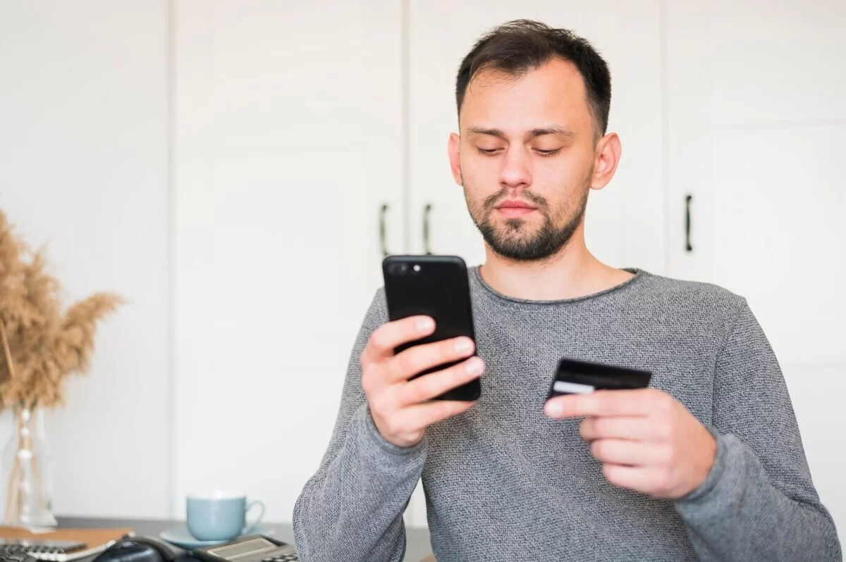 Наличные, карты и QR: мобильные переводы больше не в тренде