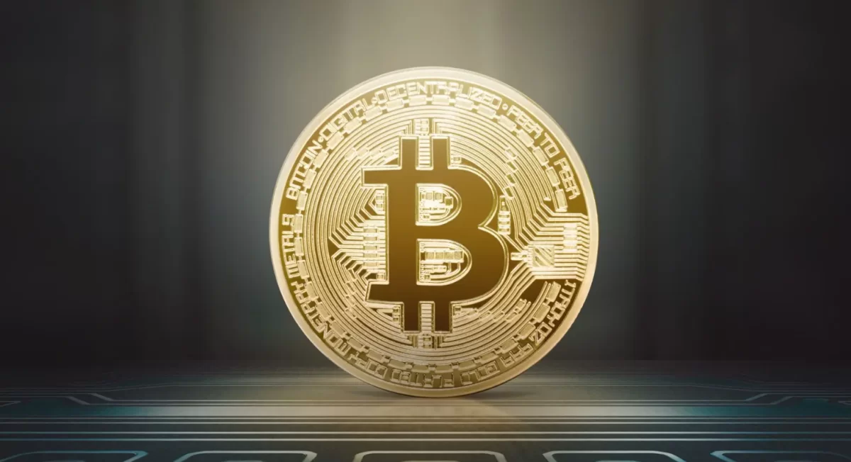 Биткоин на минимуме 2025 года — что ждёт крипторынок дальше?