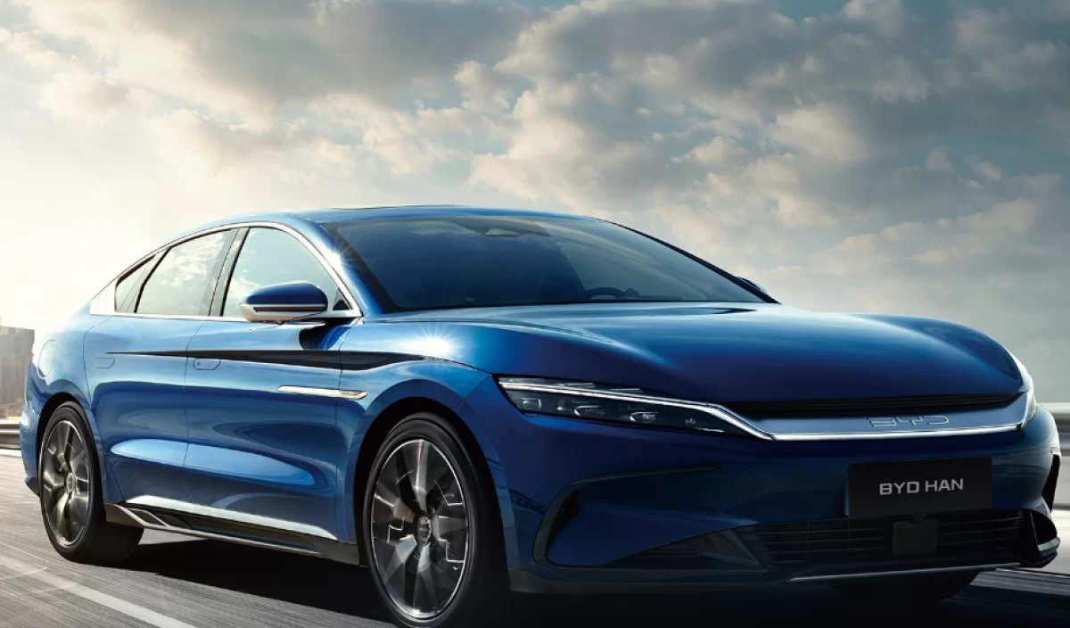 BYD бросает вызов Tesla: новый двигатель для доступных авто