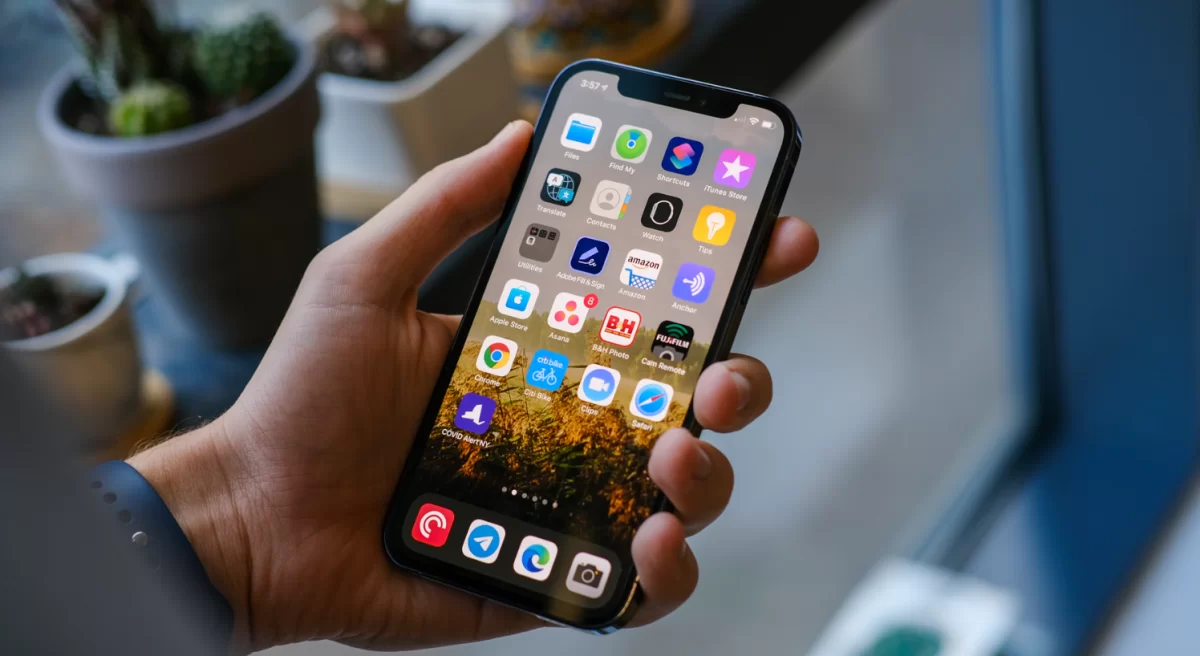 iPhone будет предупреждать о болезнях — новинка от Apple