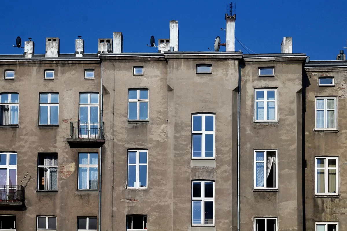 Учитель занял квартиру ребенка - сироты в Павлодарской области