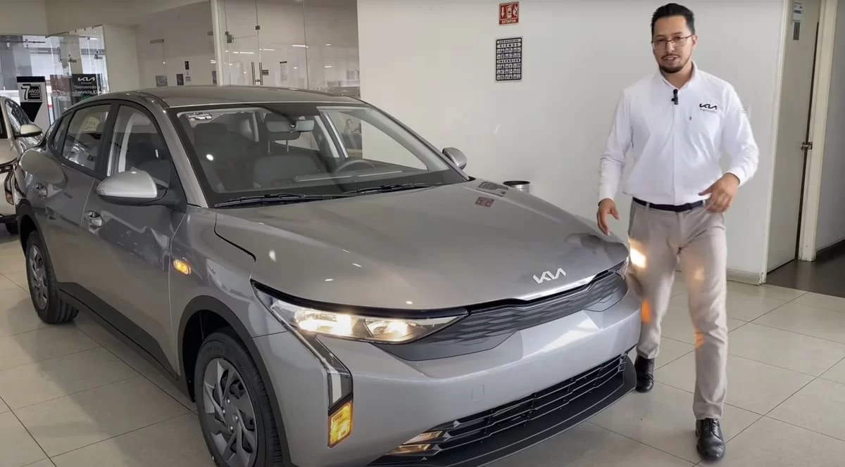 Новый Kia K3: раскрыт дизайн самой доступной версии седана