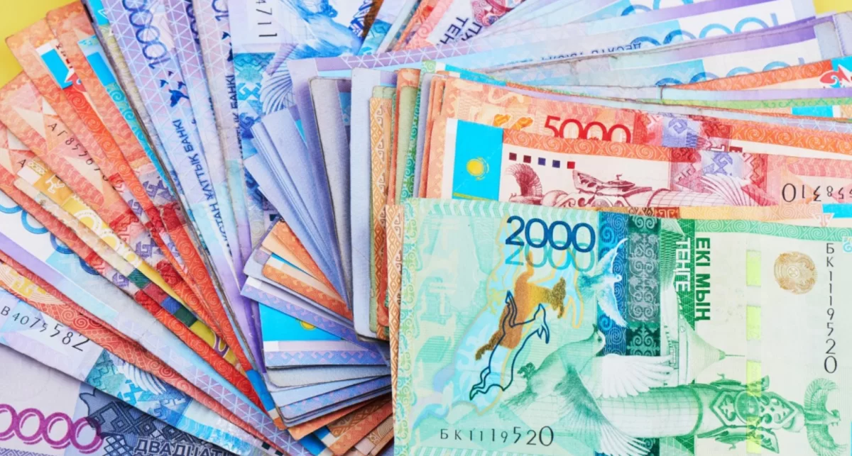 Казахстанец оформил кредиты и перевёл 3 млн тенге мошенникам