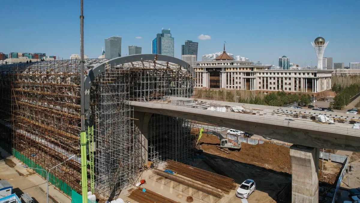 LRT в Астане выходит на финишную прямую
