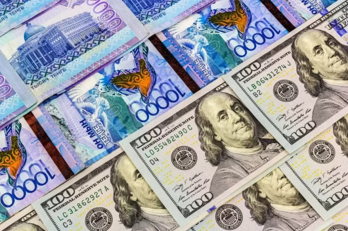 Курс валют в Казахстане на 30 апреля