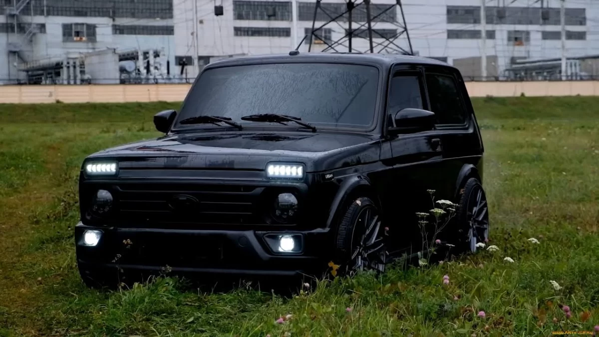 Классическая «Нива» бросает вызов Suzuki Jimny