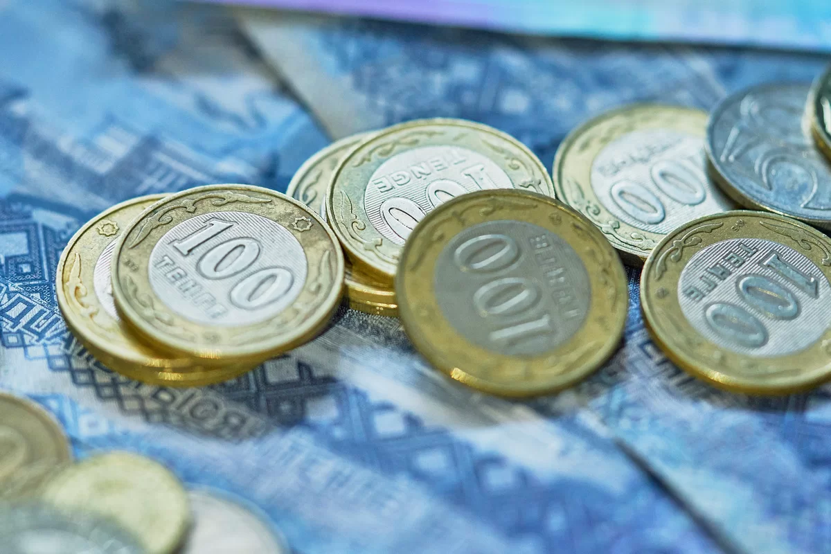 Казахстанцы заняли у банков 1,5 трлн тенге с начала года