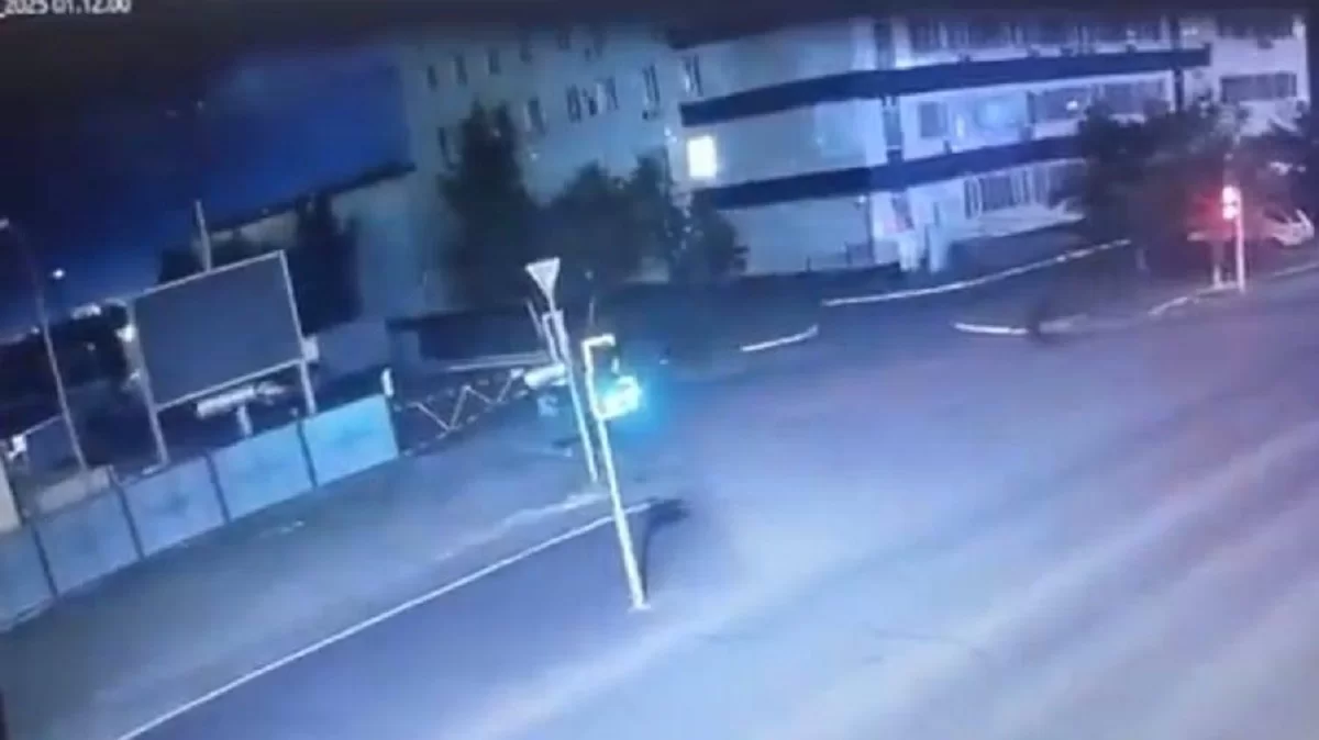 Сейф с деньгами похитили через окно в Астане