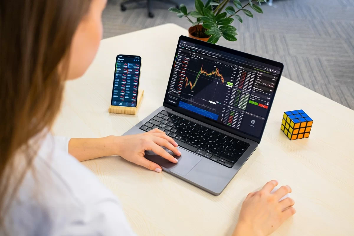 Крипторынок растет после помилования основателя Binance Чанпэна Чжао