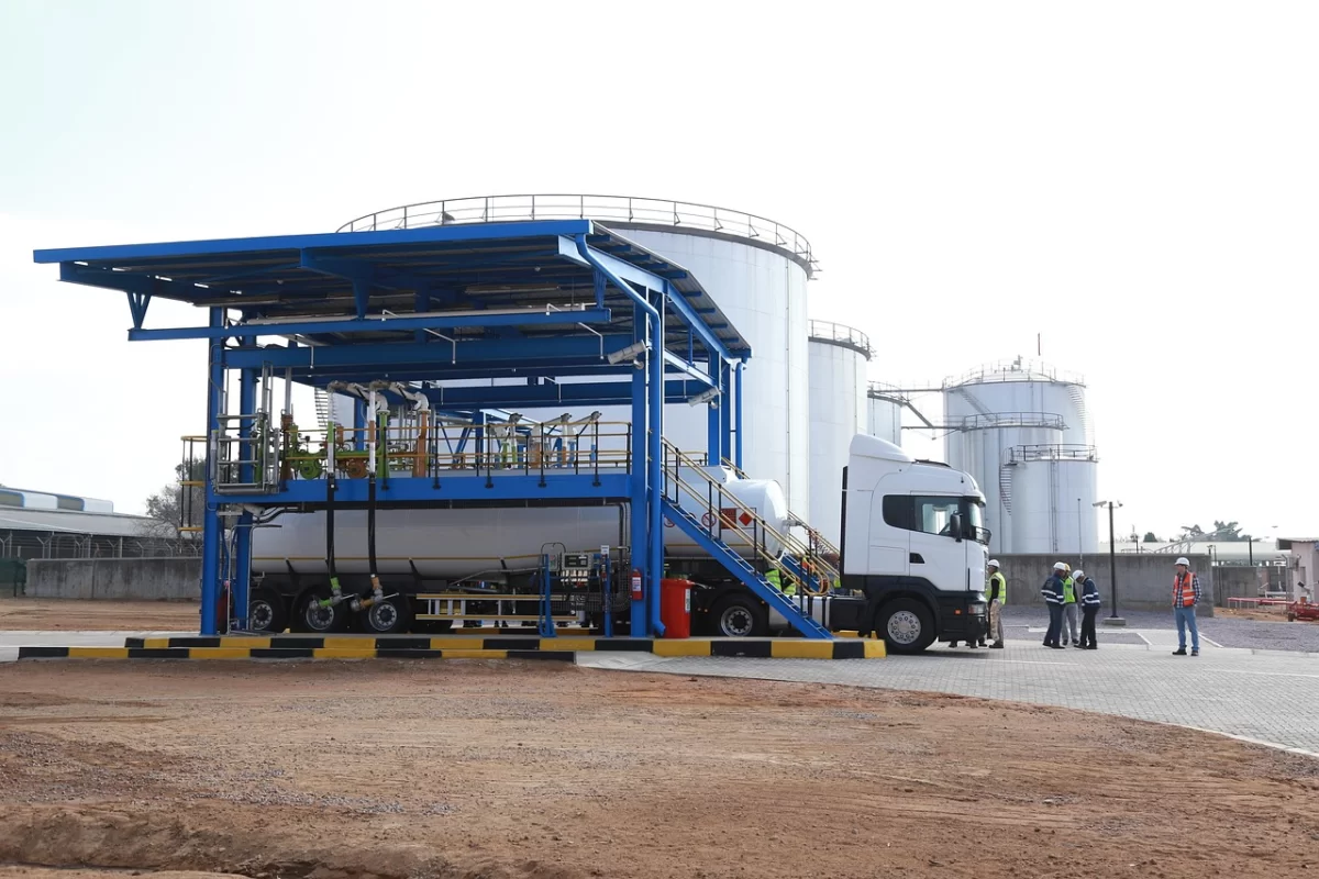 Лукойл перенаправит каспийскую нефть в Махачкалу из-за санкций