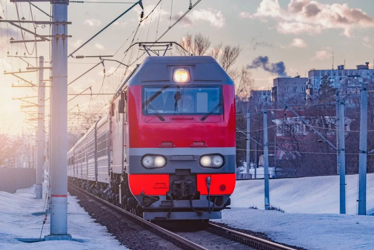 КТЖ запустила 13 поездов по закрытым из-за бурана направлениям