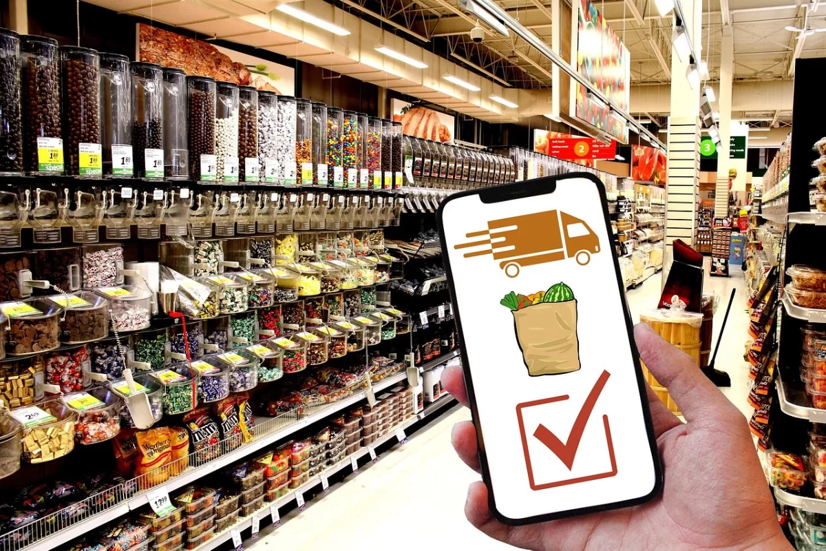 Казахстанцы обратили внимание на различие цен в доставке продуктов