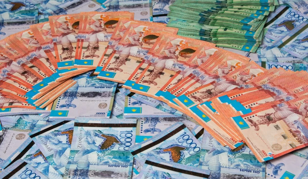Казахстанцам выплатили 2,7 млрд тенге по аннуитетам и травмам на работе