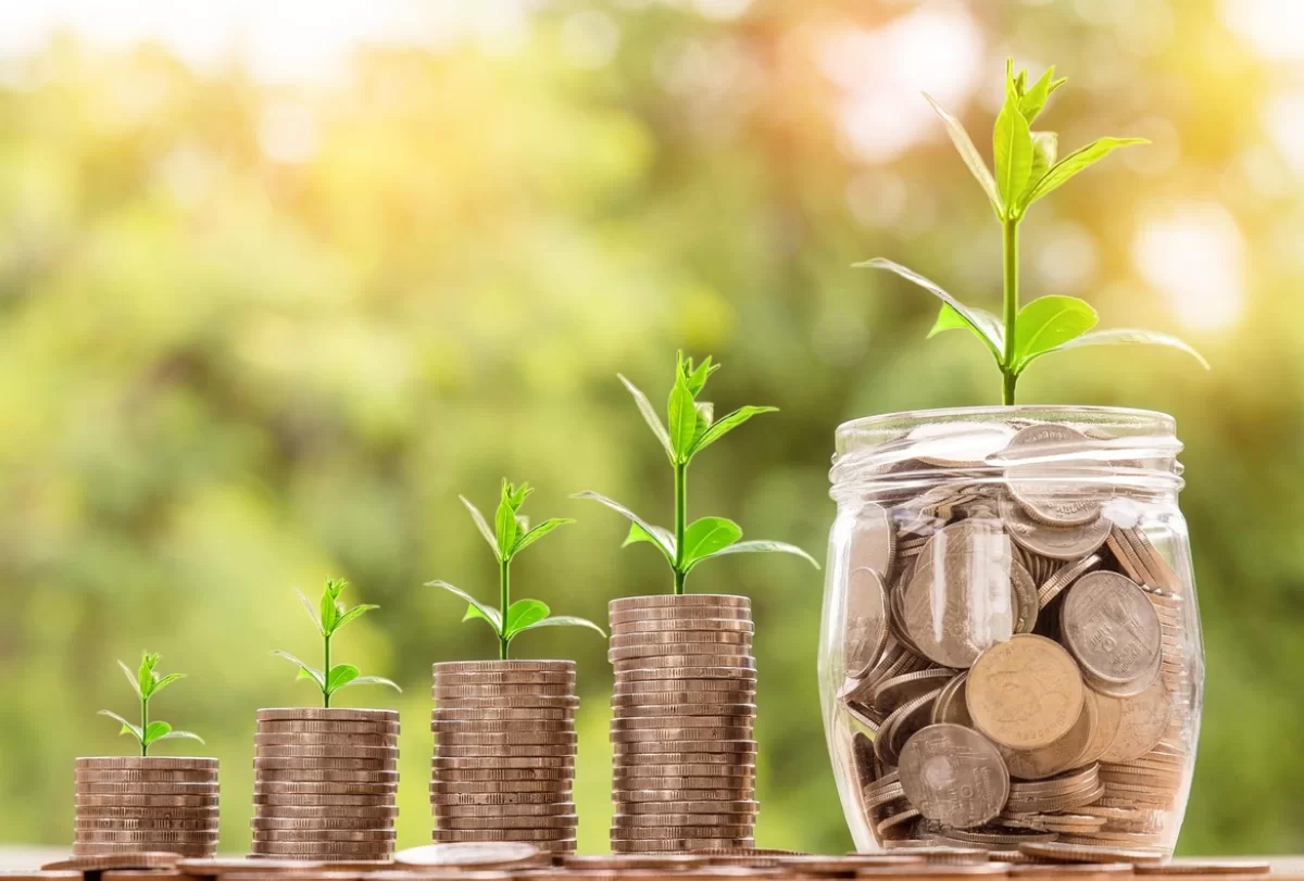 Инфляция съедает доходы: какие банки в Казахстане предлагают 20%
