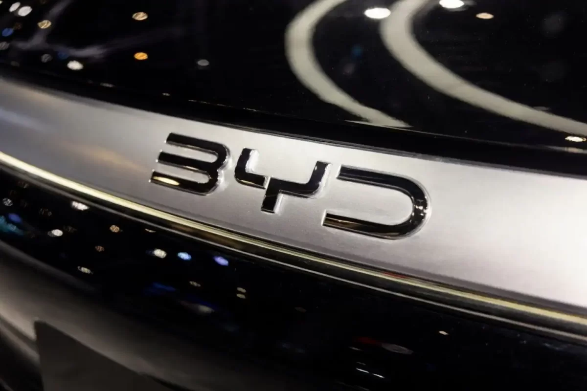 BYD показала новую батарею: зарядка за минуты и морозы